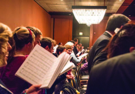 congregation singing hymns