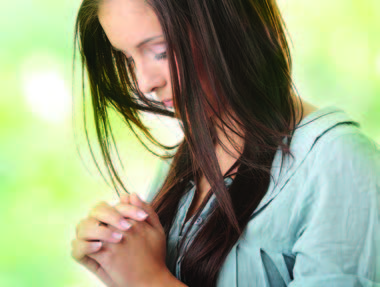 woman praying